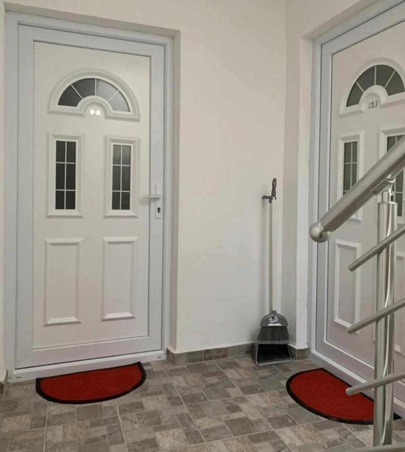 Apartman Ail 2 Ulcinj Esterno foto