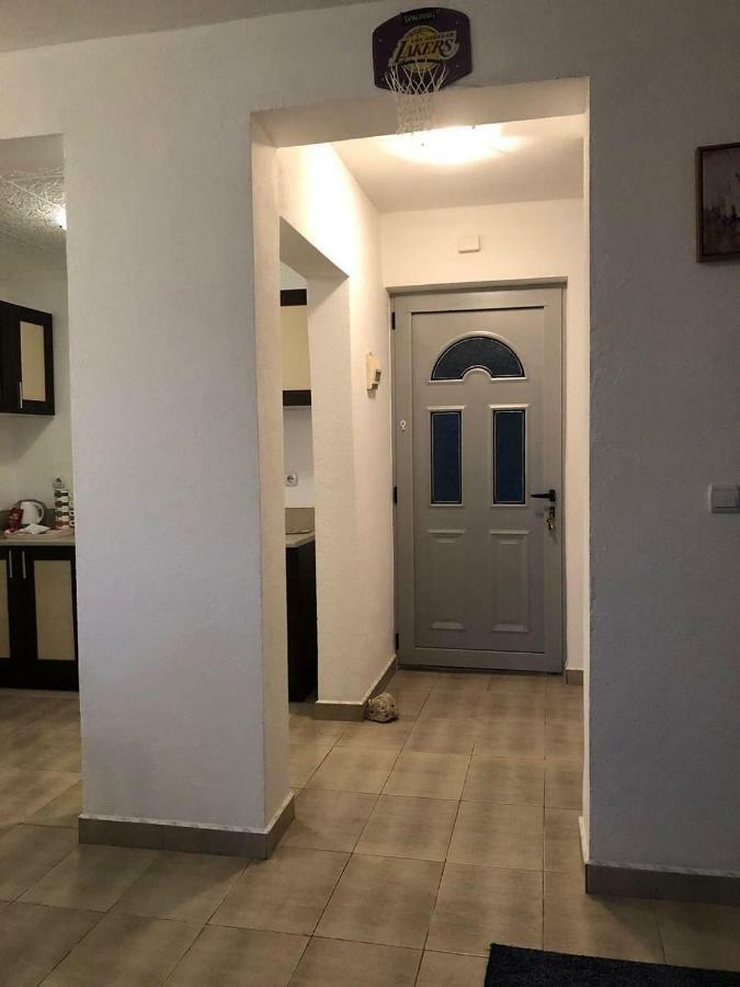 Apartman Ail 2 Ulcinj Esterno foto